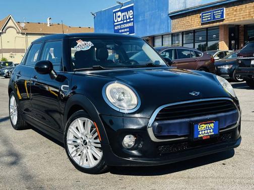 Midnight Black Metallic 2017 MINI Hardtop Cooper