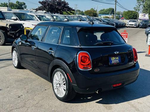 Midnight Black Metallic 2017 MINI Hardtop Cooper