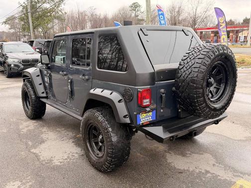 2016 Jeep Wrangler Unlimited Sahara