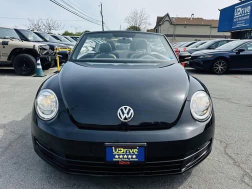 Black 2013 Volkswagen Beetle 2.5L