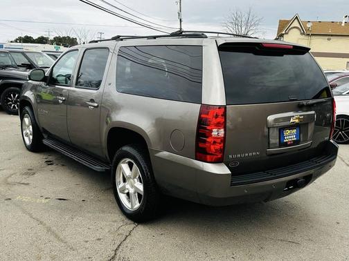 2011 Chevrolet Suburban 1500 LT