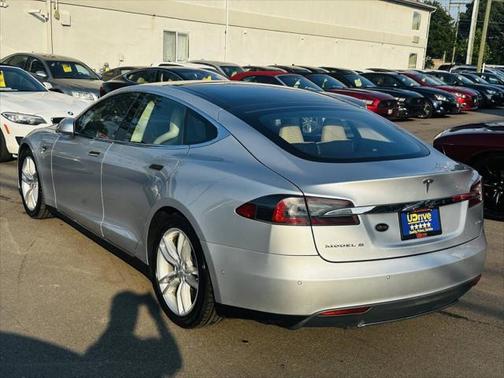 2015 Tesla Model S 70D