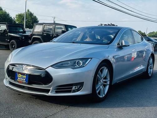 2015 Tesla Model S 70D