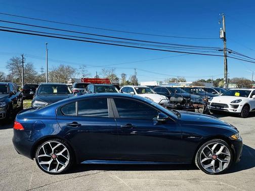 2017 Jaguar XE 35t R-Sport