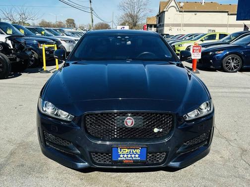 2017 Jaguar XE 35t R-Sport
