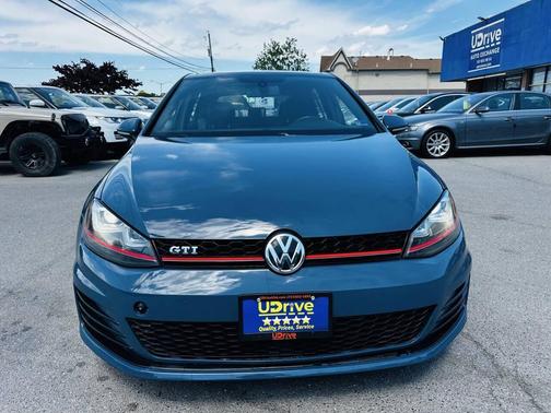 Night Blue Metallic 2016 Volkswagen Golf GTI 2.0T SE 4-Door