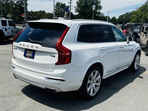White 2018 Volvo XC90 T6 Inscription