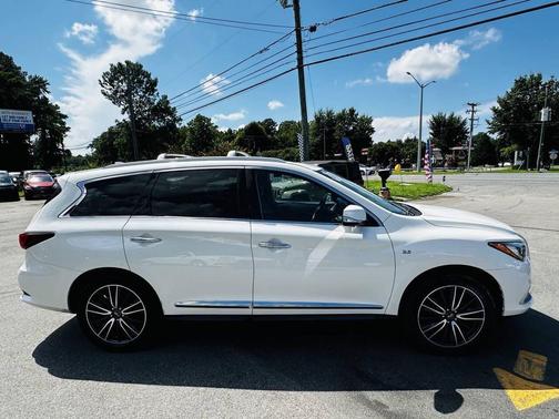 2016 INFINITI QX60 Base