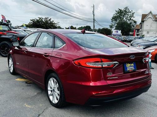 2019 Ford Fusion Hybrid SE