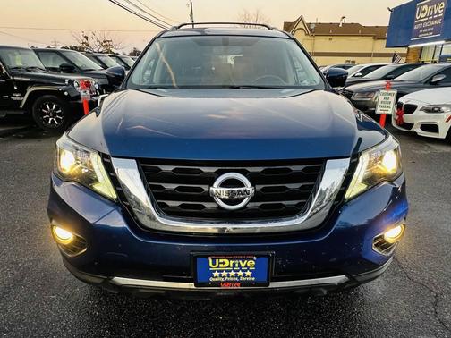 2017 Nissan Pathfinder SL