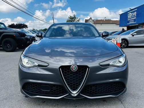 2017 Alfa Romeo Giulia Ti
