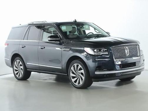 2022 Lincoln Navigator STANDARD