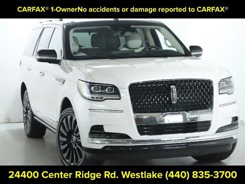PRISTINE WHITE METALLIC 3C 2024 Lincoln Navigator BLACK LABEL