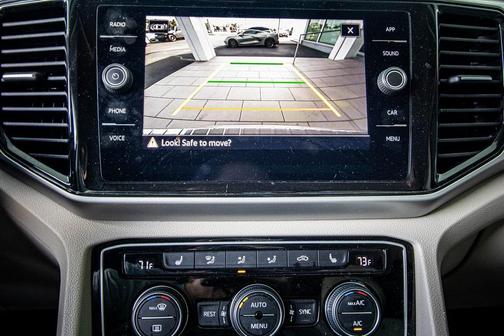 2022 Volkswagen Atlas 2.0T SE w/Technology