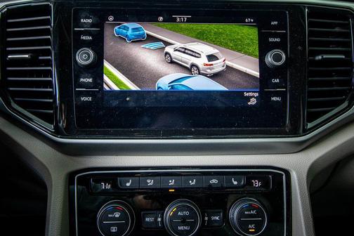 2022 Volkswagen Atlas 2.0T SE w/Technology