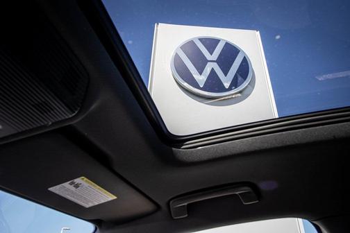 2025 Volkswagen Tiguan 2.0T SE R-Line Black