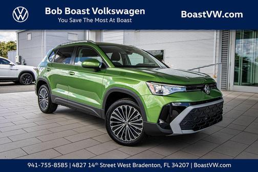 Bright Moss Green Metallic 2025 Volkswagen Taos 1.5T SE