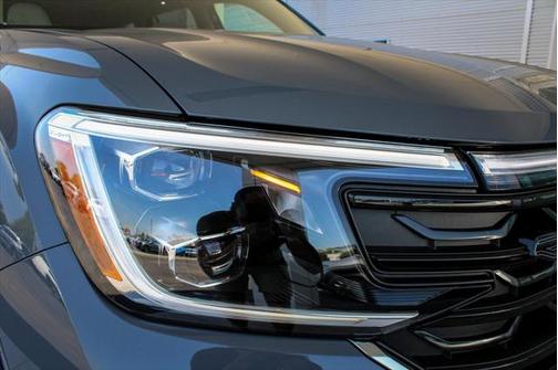 2025 Volkswagen Atlas 2.0T SEL Premium R-Line 4MOTION