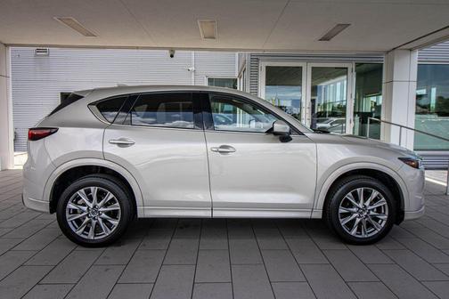Platinum Quartz Metallic 2024 Mazda CX-5 2.5 S