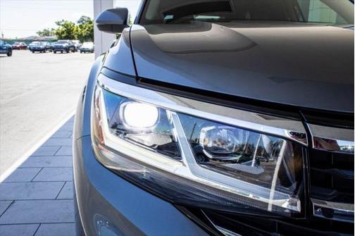 2022 Volkswagen Atlas 3.6L SE w/Technology