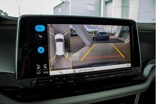 2025 Volkswagen Atlas Cross Sport 2.0T SEL Premium