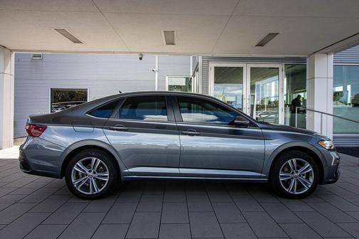 2022 Volkswagen Jetta 1.5T SE