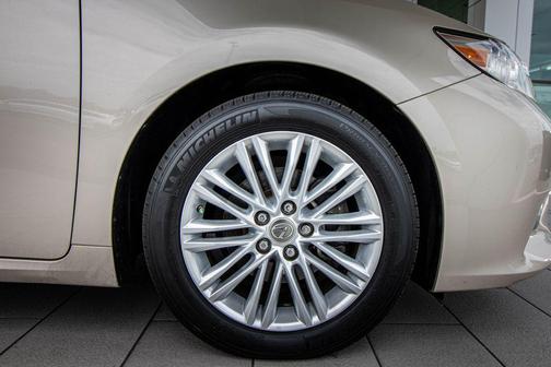Satin Cashmere Metallic 2014 Lexus ES 350 Base