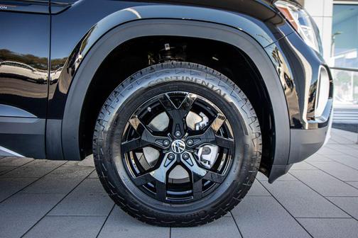 2026 Volkswagen Atlas Peak Edition