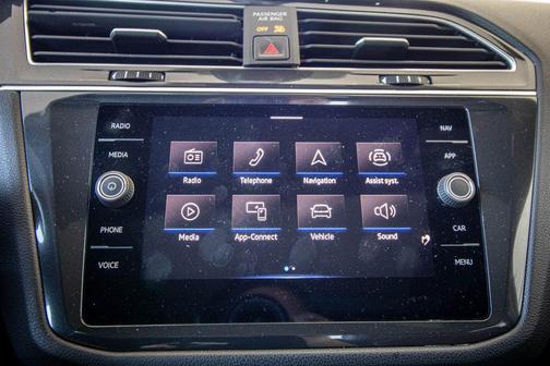 2024 Volkswagen Tiguan 2.0T SEL R-Line 4MOTION