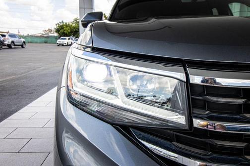 2020 Volkswagen Atlas Cross Sport 2.0T SE