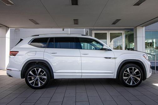 2024 Volkswagen Atlas 2.0T SEL Premium R-Line 4MOTION