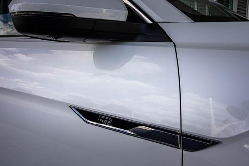 2024 Volkswagen Atlas 2.0T SEL Premium R-Line 4MOTION