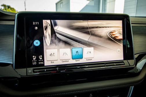 2026 Volkswagen Atlas Cross Sport 2.0T SE