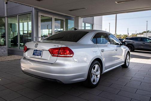 2012 Volkswagen Passat Base