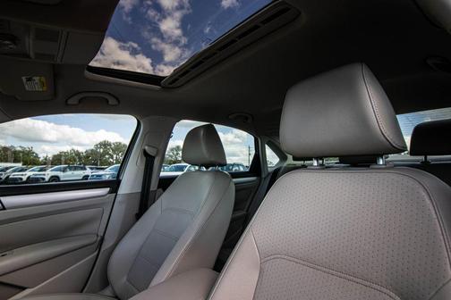 2012 Volkswagen Passat Base