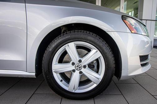 2012 Volkswagen Passat Base