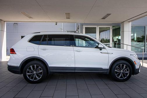 Pure White 2022 Volkswagen Tiguan 2.0T SE 4MOTION
