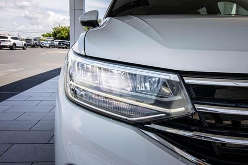 Pure White 2022 Volkswagen Tiguan 2.0T SE 4MOTION