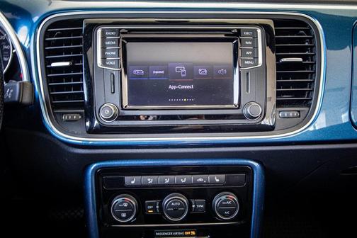 2019 Volkswagen Beetle 2.0T SE