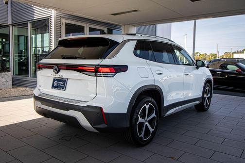 2025 Volkswagen Tiguan 2.0T SE