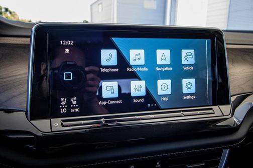 2026 Volkswagen Atlas 2.0T SE