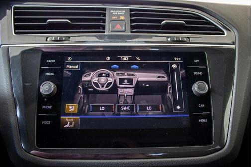 2024 Volkswagen Tiguan 2.0T SE R-Line Black