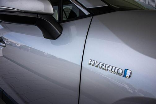 Silver Sky Metallic 2019 Toyota RAV4 Hybrid XLE