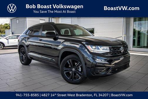 Deep Black Pearl 2023 Volkswagen Atlas Cross Sport 3.6L V6 SEL R-Line