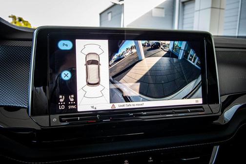 2026 Volkswagen Atlas Cross Sport 2.0T SEL