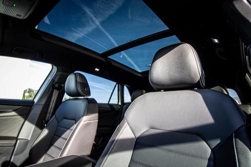 2026 Volkswagen Atlas Cross Sport 2.0T SEL