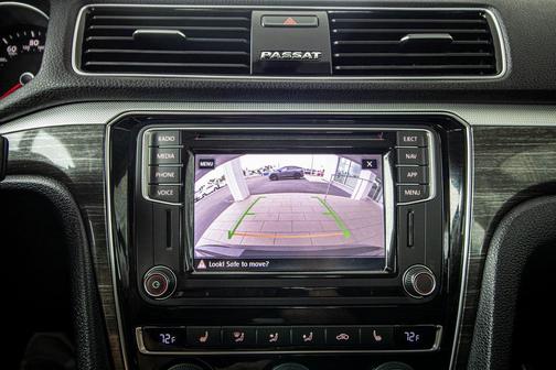 2018 Volkswagen Passat 2.0T SE