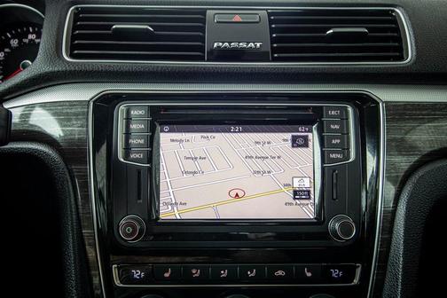 2018 Volkswagen Passat 2.0T SE