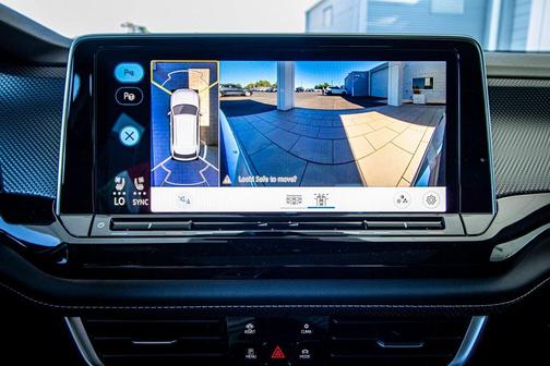 2026 Volkswagen Atlas Cross Sport 2.0T SEL Premium