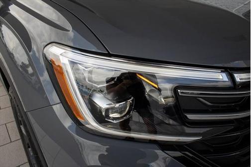 2025 Volkswagen Atlas 2.0T Peak Edition